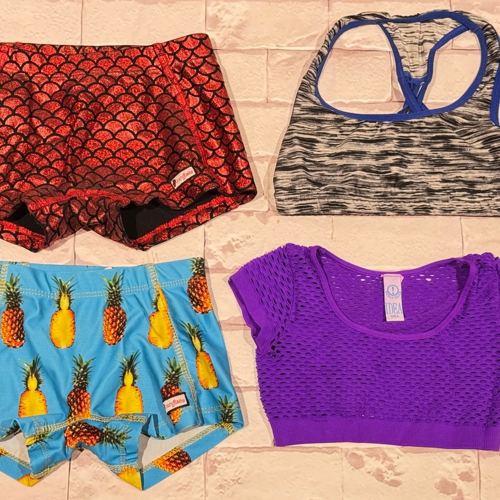 Bundle of girls athletic clothes size XS